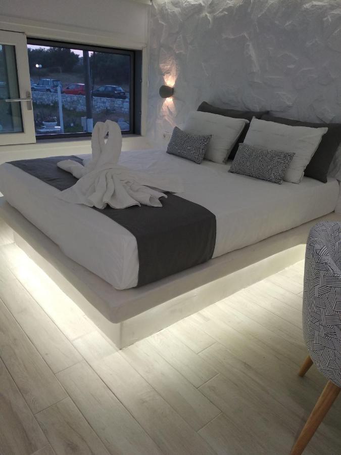 Marina'S Suites Naxos City Экстерьер фото